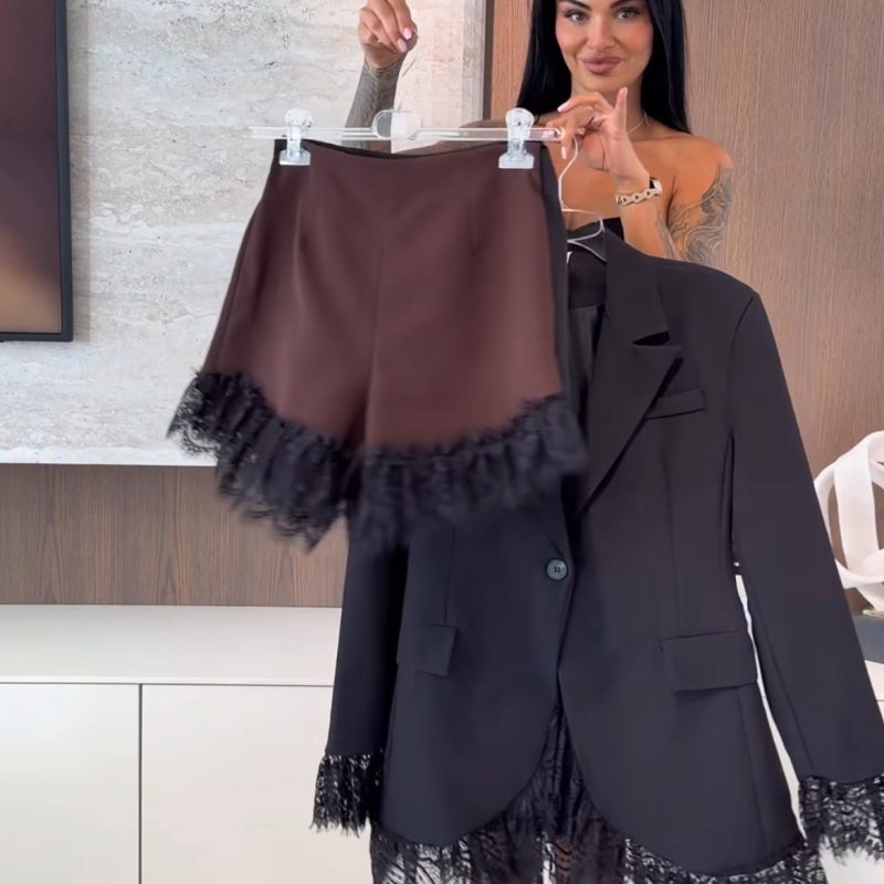 🖤 BLAZER LARGA ENCAJE.